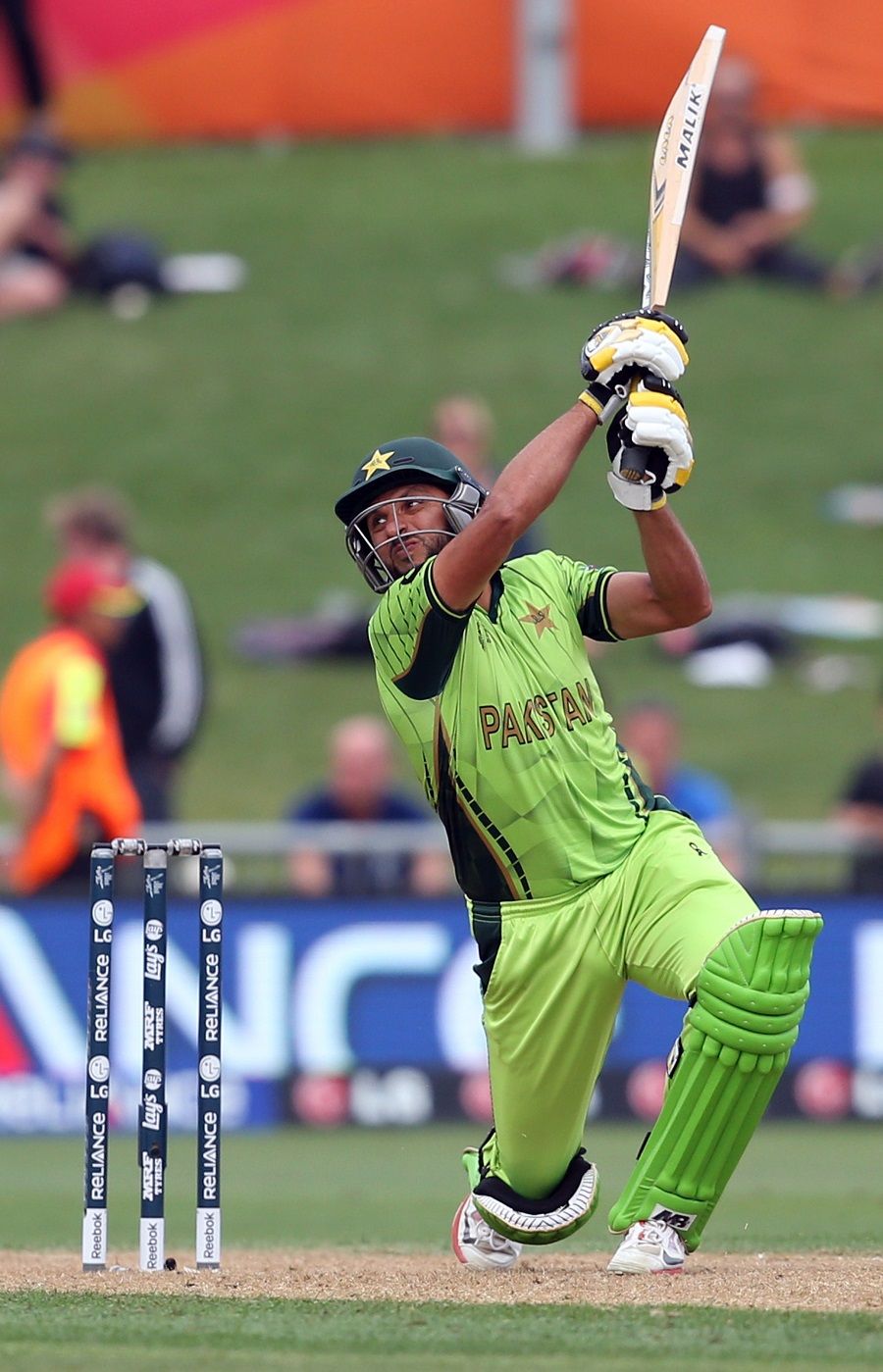 Shahid Afridi Net Worth 2026 – Salary, PSL Income, Cars, House & Total Wealth